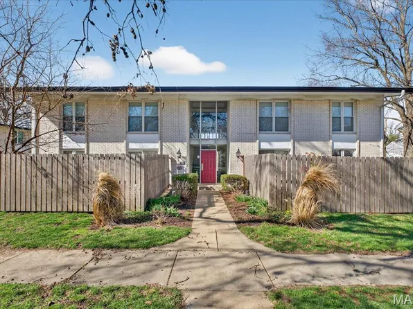 10457 Briarbend Dr APT 8, Saint Louis, MO 63146