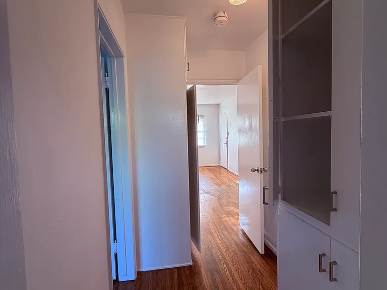 1380 Masselin Ave #6 — Photo 11