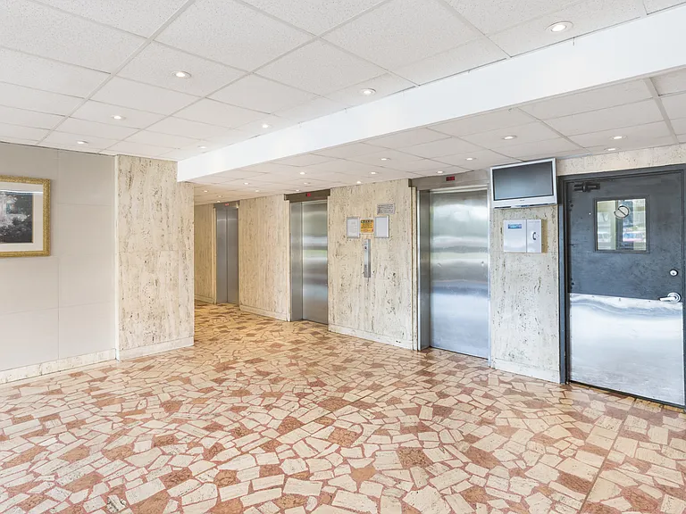 10 Teesdale Pl #2 BD — Photo 11