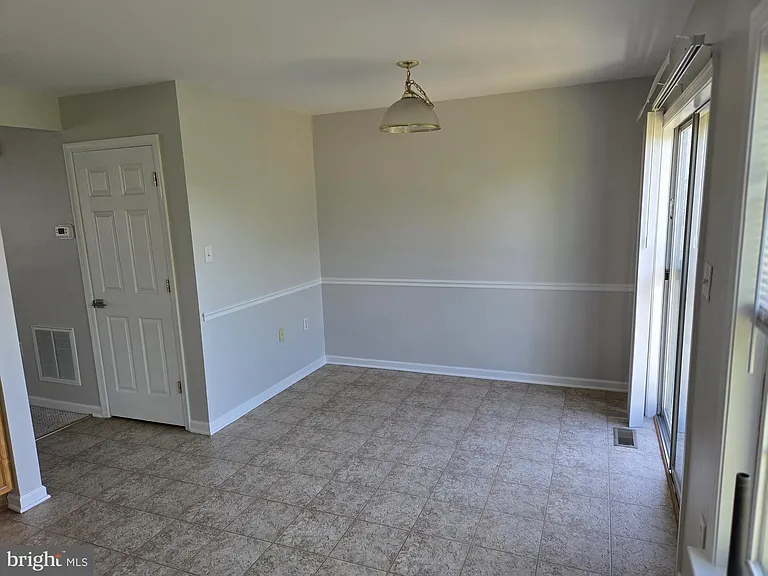 403 Hupps Hill Ct — Photo 7