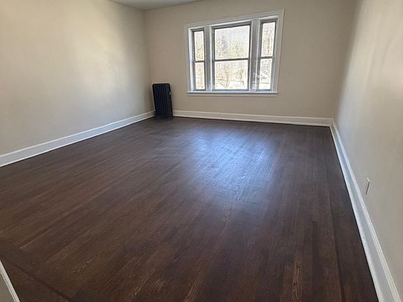 2nd image of 369 Warburton Ave APT 3B