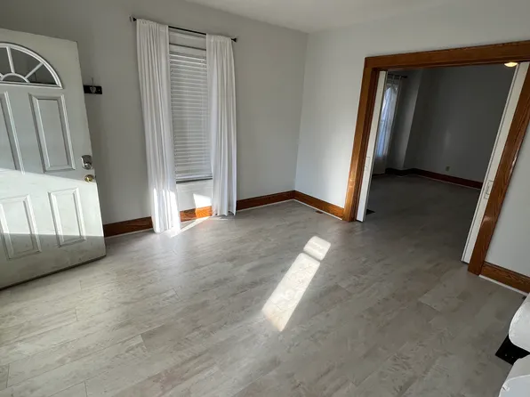 2540 Glen Echo Dr, Columbus, OH 43202
