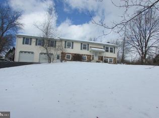 845 Opossum Lake Rd, Carlisle, PA 17015