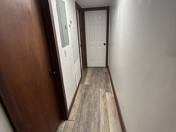 3rd image of 975 N Leavitt Ave