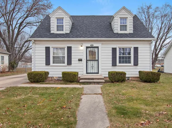 1493 McCormick St, Green Bay, WI 54301