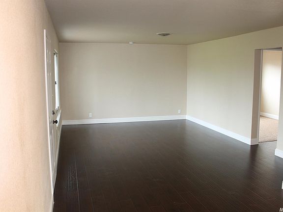 3rd image of 5913 Green Glen Way