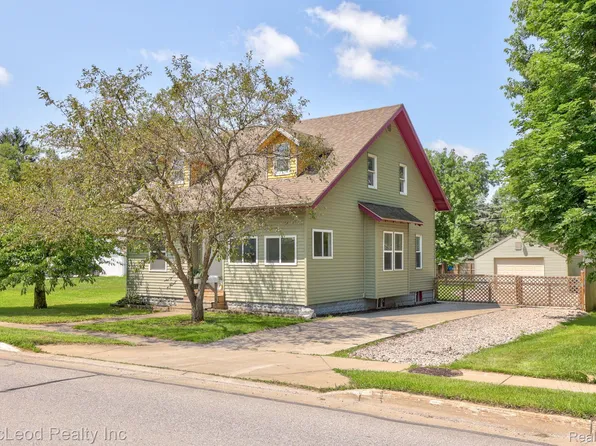 212 Goodrich St, Vassar, MI 48768