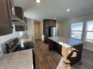 1049 Buffalo Trl #B1049, Gardner, KS 66030