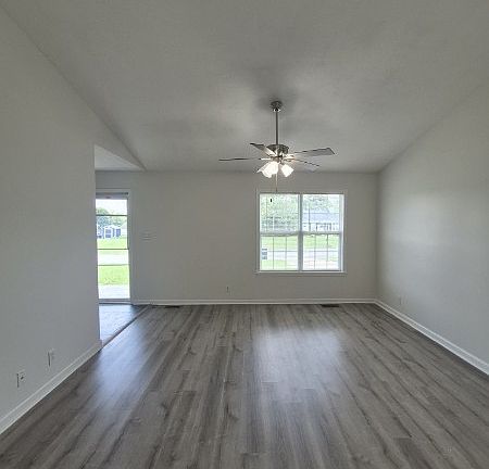 3rd image of 1040 Bush Ave