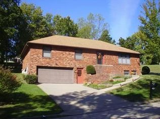 126 Woodridge Dr, Jefferson City, MO 65101