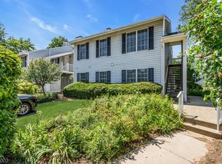 133 Mockingbird Ct, Three Bridges, NJ 08887