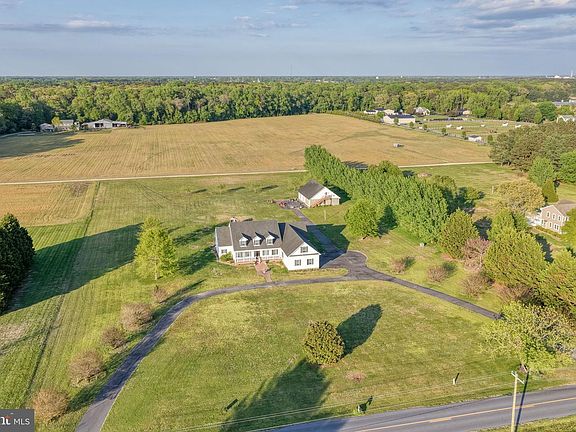 2nd image of 25821 Green Briar Rd