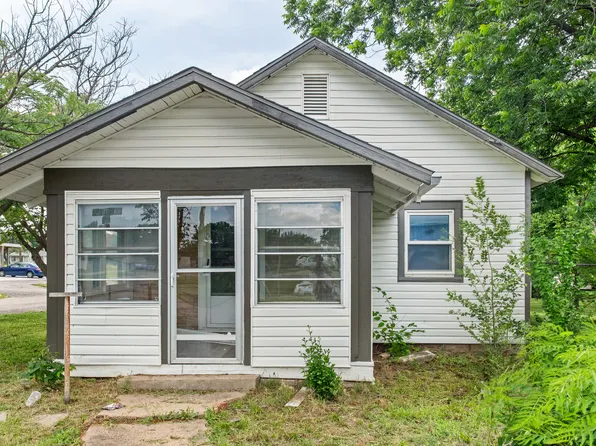 1028 Walnut St, El Dorado, KS 67042