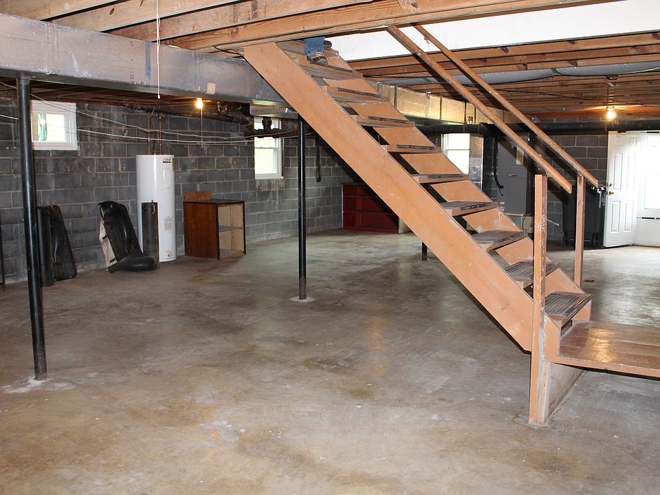 2nd image of 1313 Tranbarger Dr