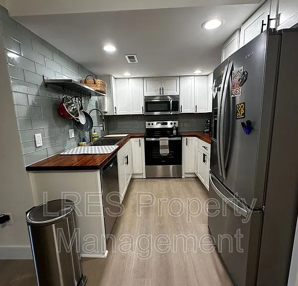 3104 Harrison Ave #11 — Photo 11