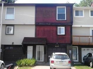 237 Old Ridge Rd, Coraopolis, PA 15108