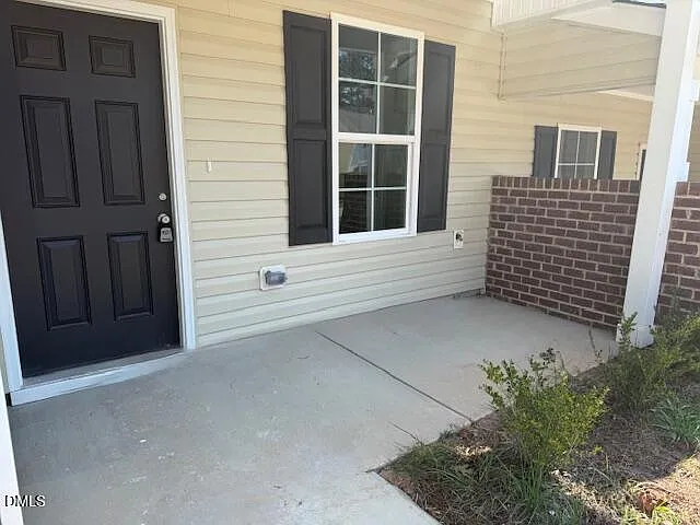 3 bed, 2.5 bath, 1407 sqft, $1,800 — Photo 2