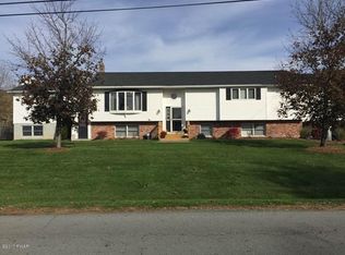 108 Independence Dr, Milford, PA 18337