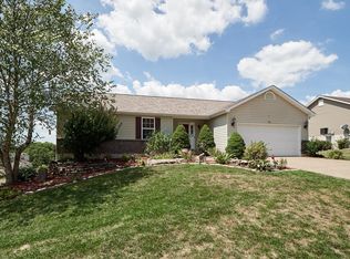 51 Valley Farms Dr, Winfield, MO 63389