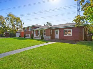 8620 Wolf Rd, Willow Springs, IL 60480