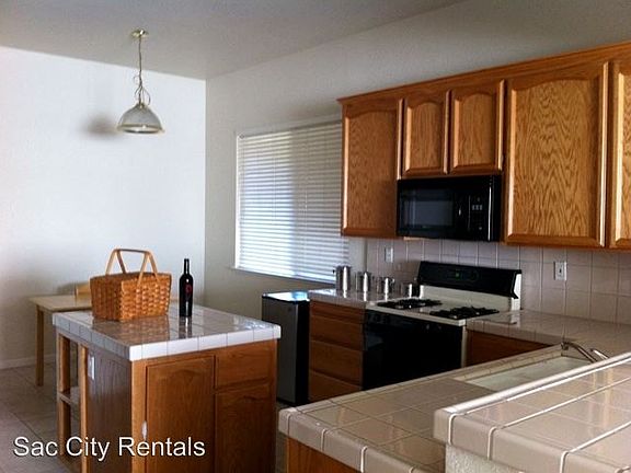 4th image of 8073 Bothwell Dr