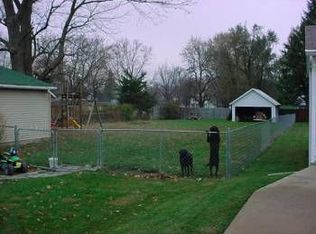 211 W North St, Knoxville, IL
