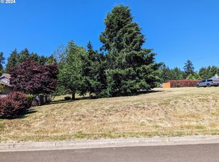 335 Edgeview Dr, Elkton, OR 97436