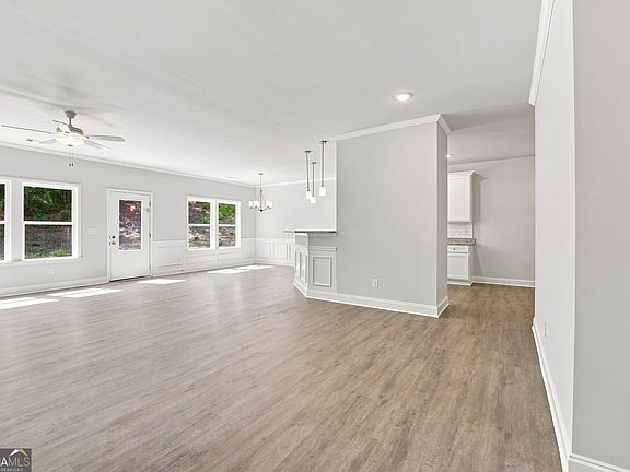 3rd image of 4480 Rivercliffs Way