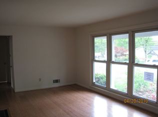 5402 Whitfield Chapel Rd, Lanham, MD 20706