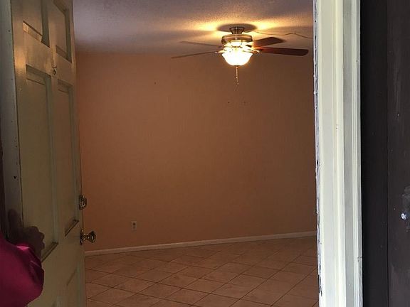 3rd image of 4680 Peacock Dr APT A