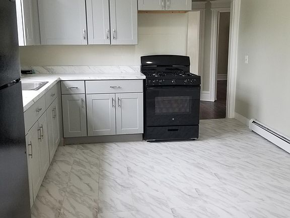 4th image of 82 Seymour Ave #1