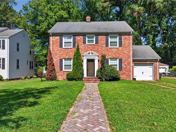 3 Stratford Rd, Newport News, VA 23601