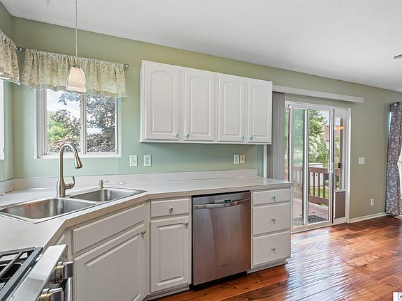 4th image of 2608 Arrowhead Ln