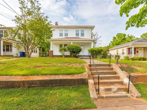 415 W 25th St, Winston Salem, NC 27105