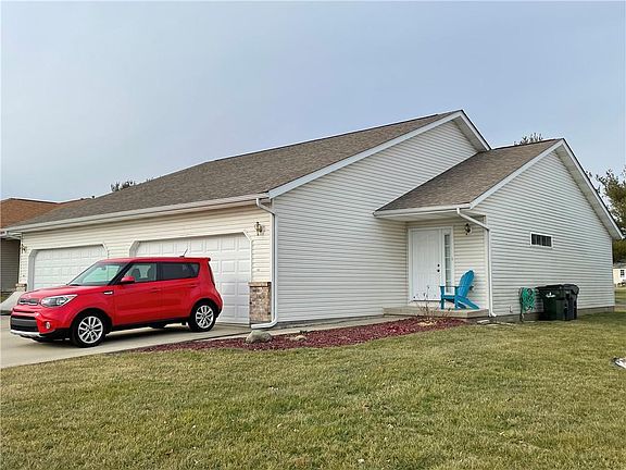5th image of 808 & 810 W Gaston Dr