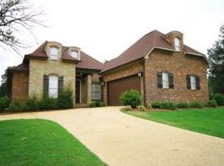 1945 Northshire Dr, Tupelo, MS 38804