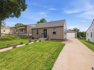 601 S Lyndale Ave, Sioux Falls, SD 57104