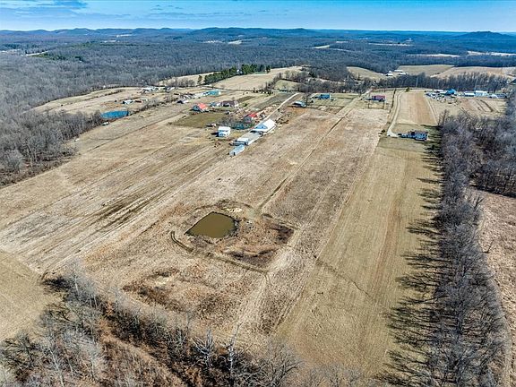 5th image of 765 Carl Penn Rd