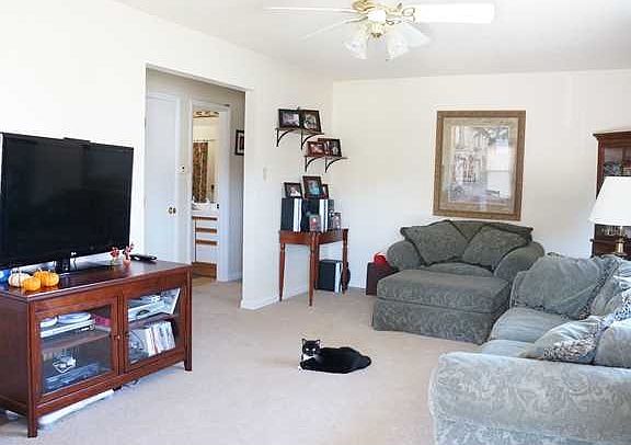 2nd image of 4911 Richmond Dr