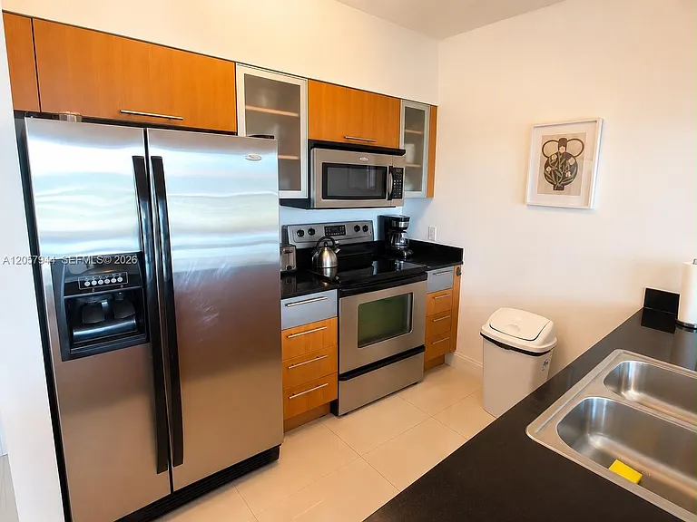 1750 N Bayshore Dr #3010 — Photo 3