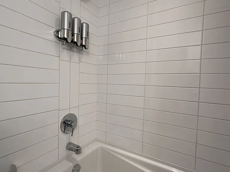 517 Fisgard St #312 — Photo 12
