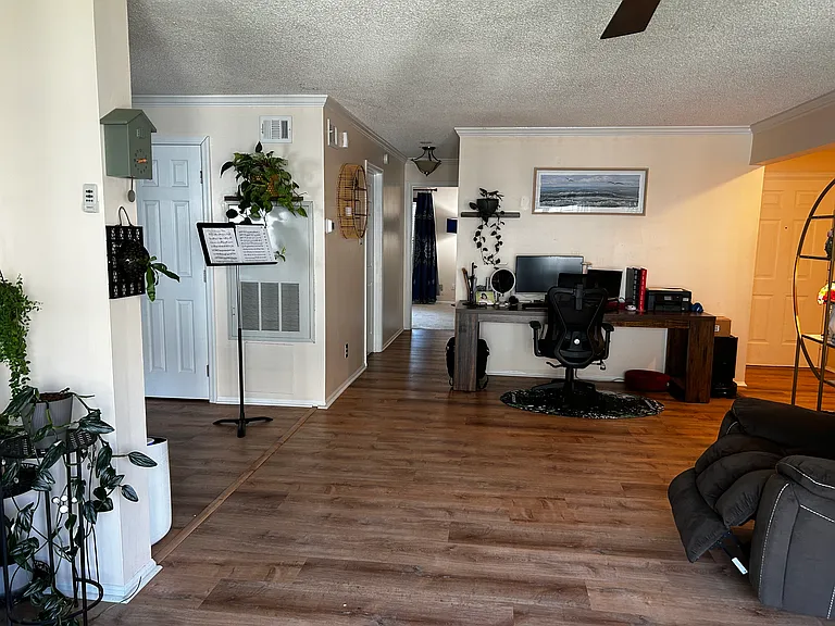 1115 Huntmaster Ter NE #202 — Photo 6
