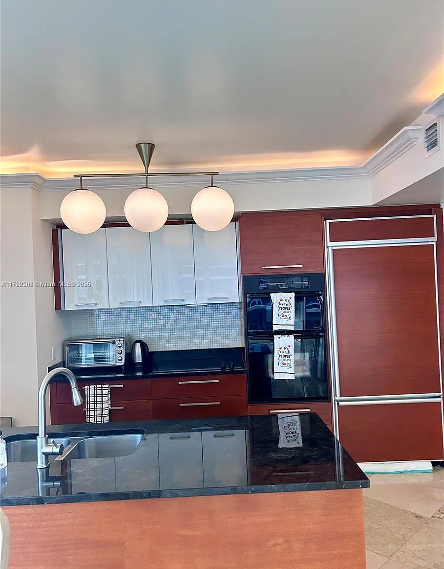 Beach Club Two Condo — Photo 4