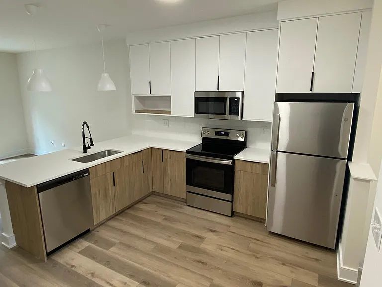 2370 Curry Rd #208 — Photo 10