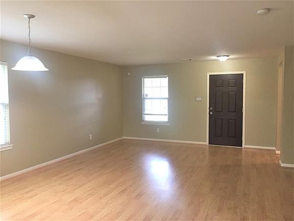 3rd image of 17039 Hilton Hollow Dr