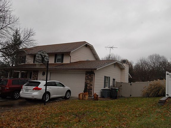 3rd image of 4 Oak Park Dr