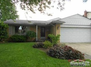 4677 Pare Ln, Trenton, MI 48183