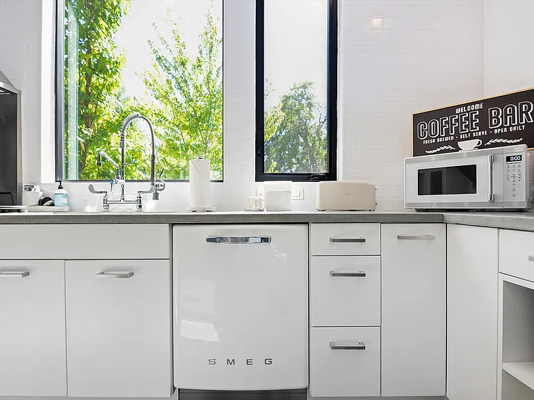 802 W Elwood Dr — Photo 33