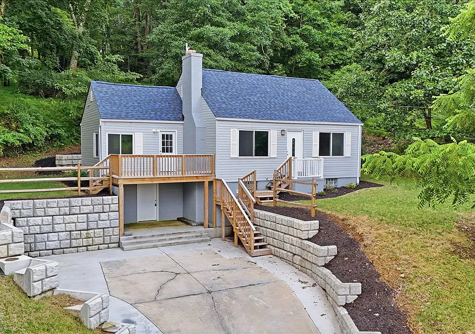 190 Pine Creek Rd