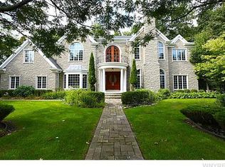 5016 Rockledge Dr, Clarence, NY 14031